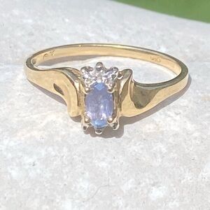 Vintage Genuine Tanzanite solid 14k yellow gold ring with Diamond accents Sz 6.5